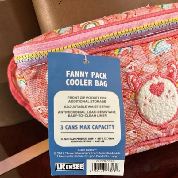 Igloo *NWT* Special Edition Care Bear Cheer Bear Fanny Pack Cooler Bag - Picture 5 of 11